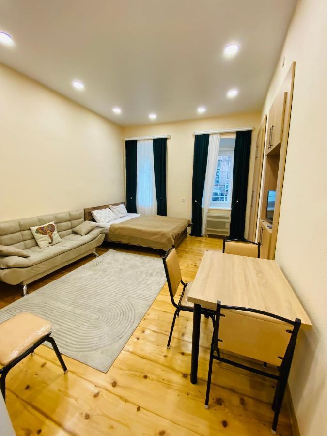 Old T'Bilisi Apartment Tbilisi Bagian luar foto